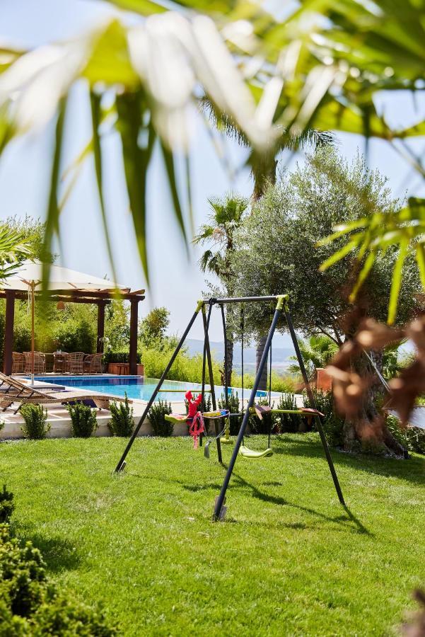 Przice Gardens with outdoor pool Appartement Kotor Buitenkant foto