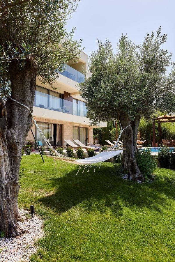 Przice Gardens with outdoor pool Appartement Kotor Buitenkant foto