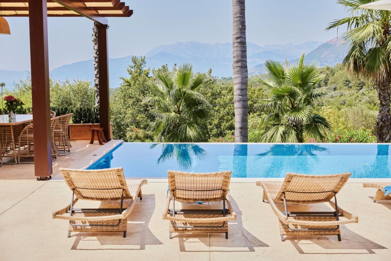 Przice Gardens with outdoor pool Appartement Kotor Buitenkant foto
