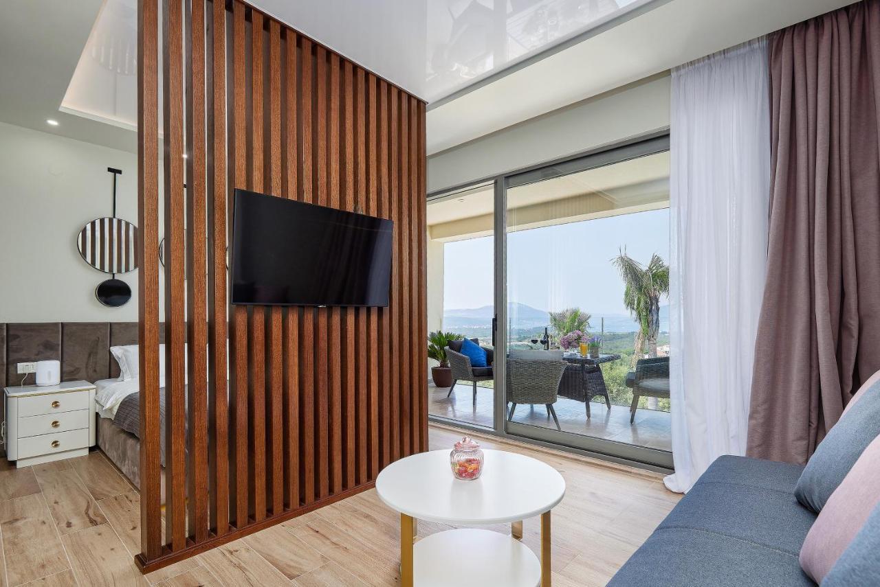 Przice Gardens with outdoor pool Appartement Kotor Buitenkant foto