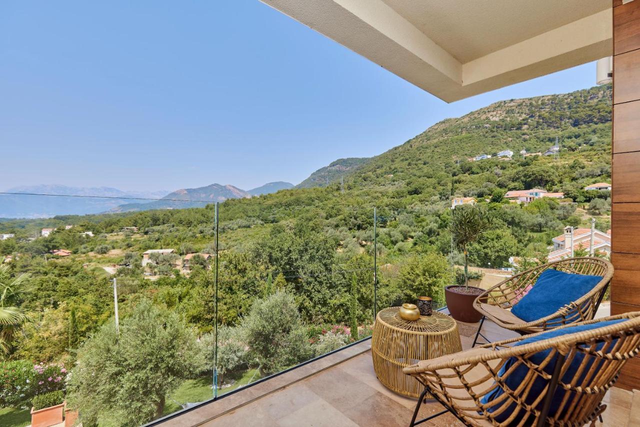Przice Gardens with outdoor pool Appartement Kotor Buitenkant foto